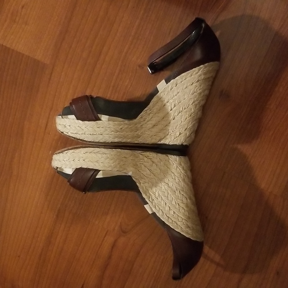 Burberry Wedge Heels - Picture 3 of 12